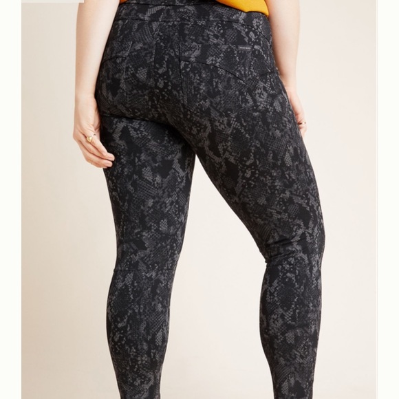 Sanctuary Anthropologie Snake-Printed Legging EUC - Picture 7 of 10